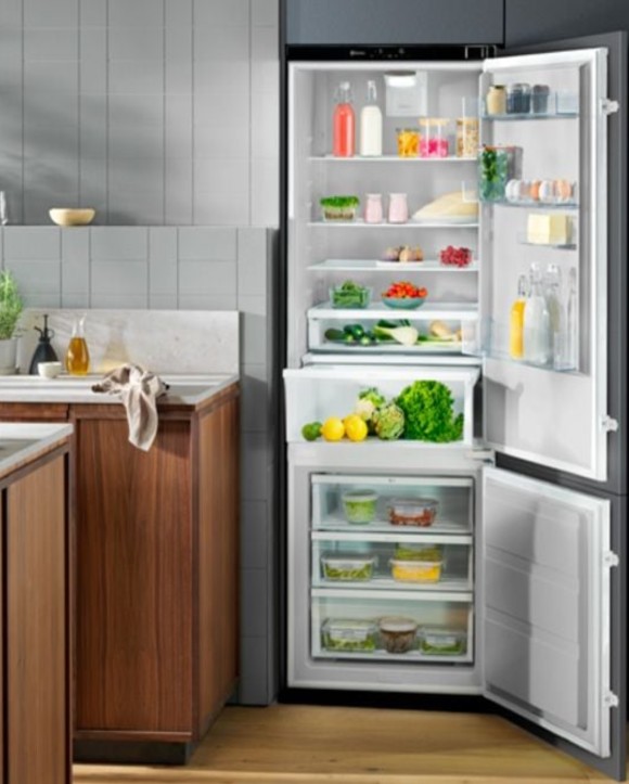 Refrigerator built-in Electrolux ENP7TD75S